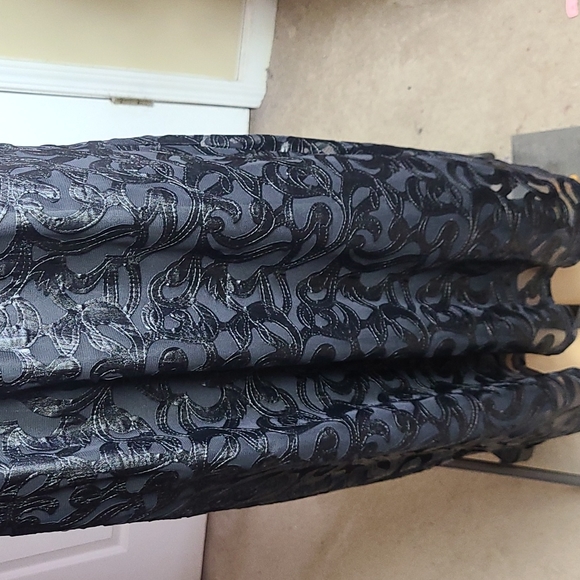 Ladies Sleeveless Dress 👗 😍 - Picture 3 of 8